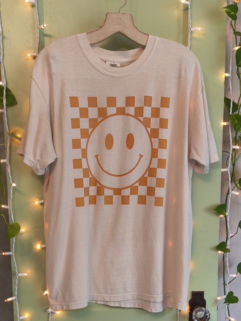 Women's Comfort Colors Heavyweight Cream Mustard Smiley Checker T-shirt 👕 L